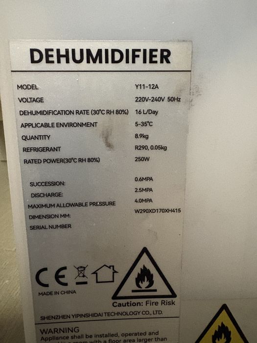 Dezumidificator 16L/zi cu afisaj digital