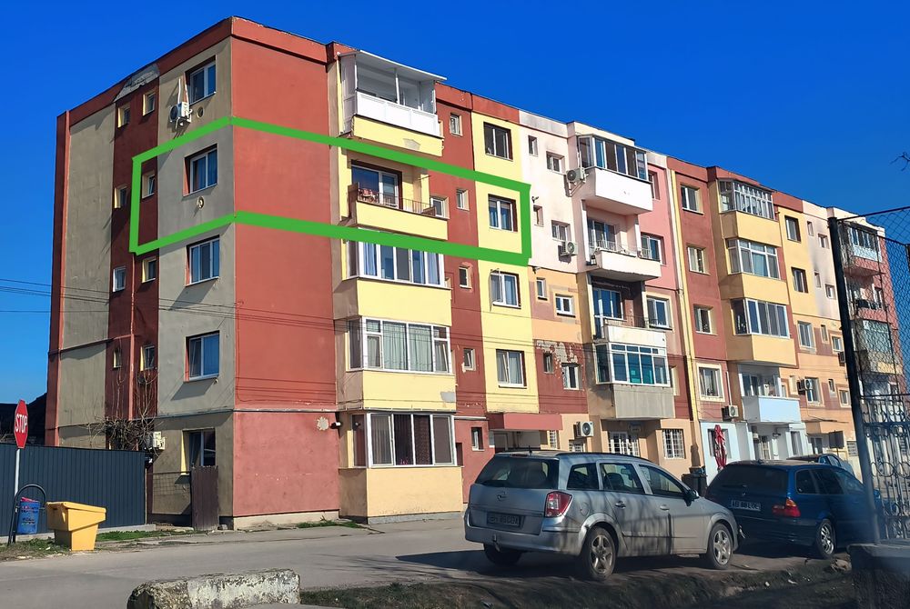 Apartament 3 camere, etaj 3 - Zonă bine cotată (str. M. Kogălniceanu)