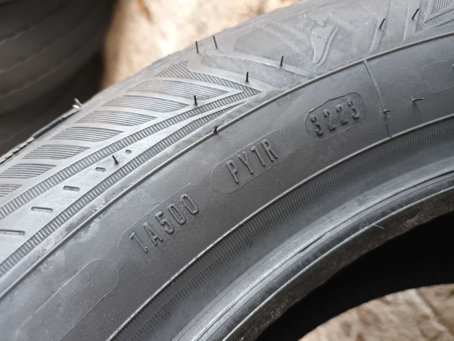 2 Нови всесезонни гуми 225/55 R17 Goodyear 4Seasons Gen-3 101W M+S XL