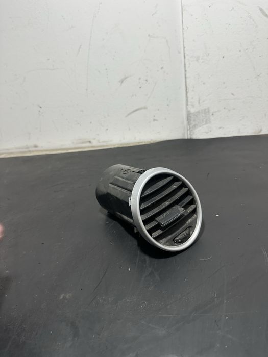 Gura ventilatie aer Mercedes ML W164 ML320 ML280