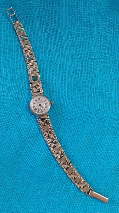 Оригинална картичка със автограф и часовник за колекционери