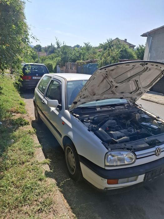 Golf 3    .     .