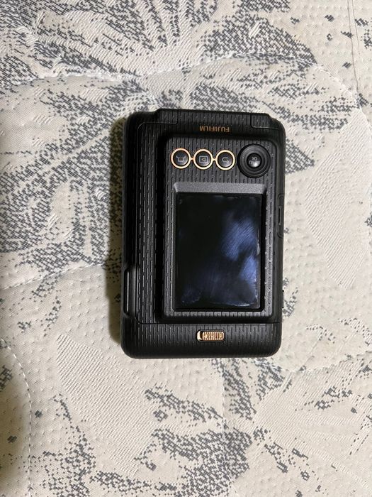 Фотоаппарат Instax Mini Liplay с функцией принтера