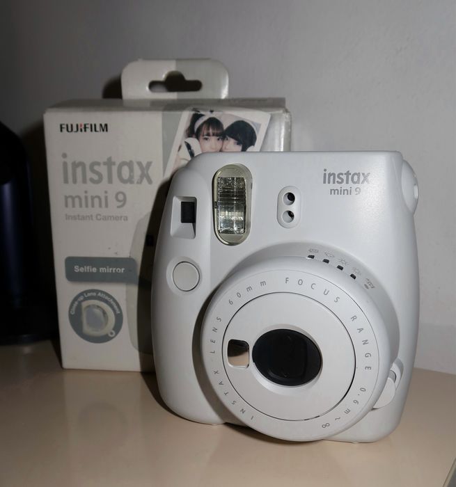 Продается instax mini 9