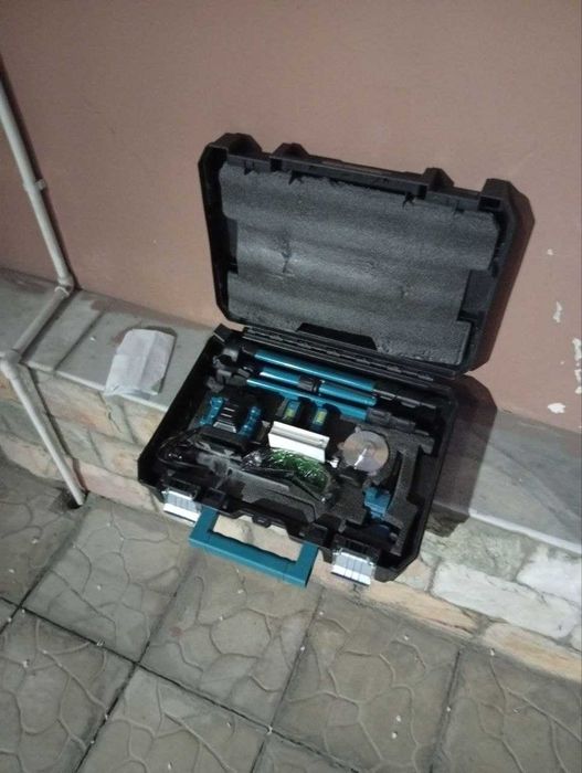 Профессиональный набор для укладки плитки Makita в кейсе