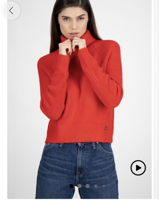 Пуловери Calvin Klein