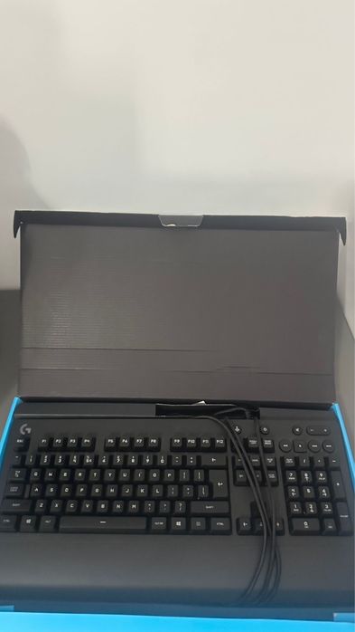 Vand tastatura  logitech G213