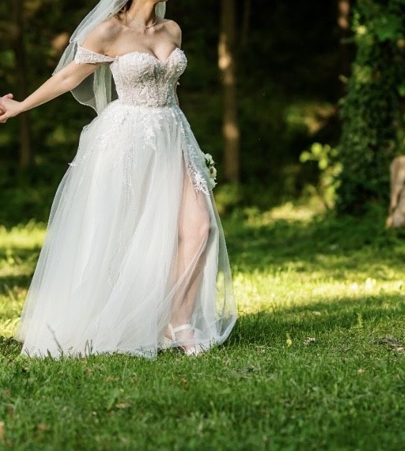 Vand rochie de mireasa