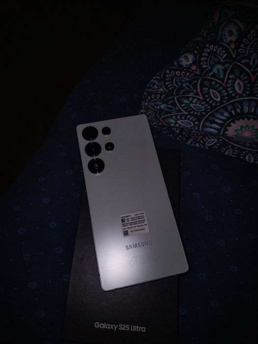 Продам  Samsung S25 Ultra
