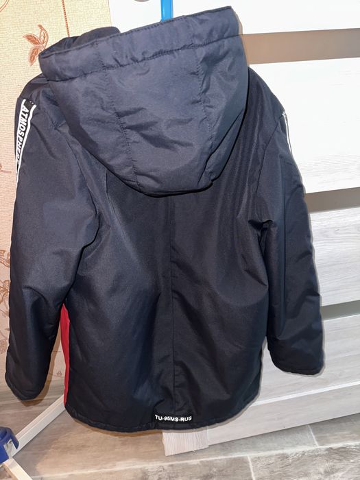 Продам осеннюю куртку