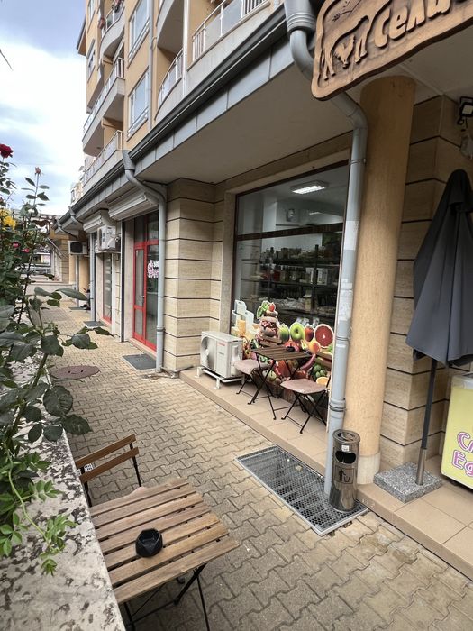 Дава се под наем Магазин в София, Младост 1 - 56 кв.м за 9435 € - Снимка #2