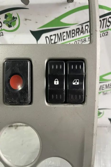 Consola centrala Dacia Logan 2007 1.5DCI MT (84 hp)