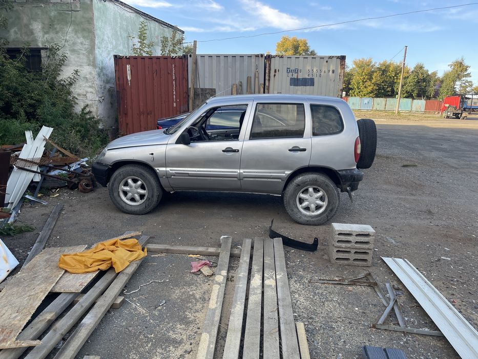 Нива Шевроле 2005г есть рассрочка