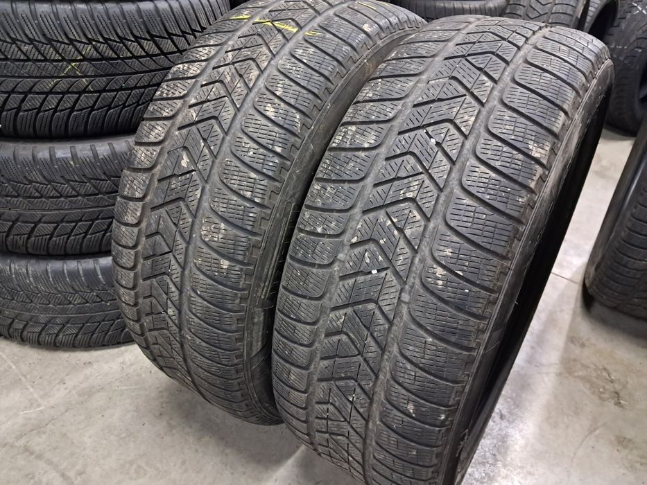 Anvelope second iarna 235 55 R19 Pirelli RFT*