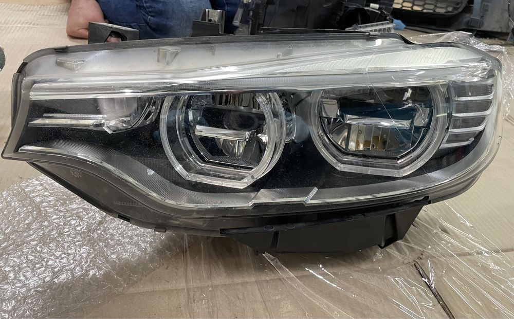 Far dreapta adaptiv full led bmw F8x, F30, F32, F36PRET FIX