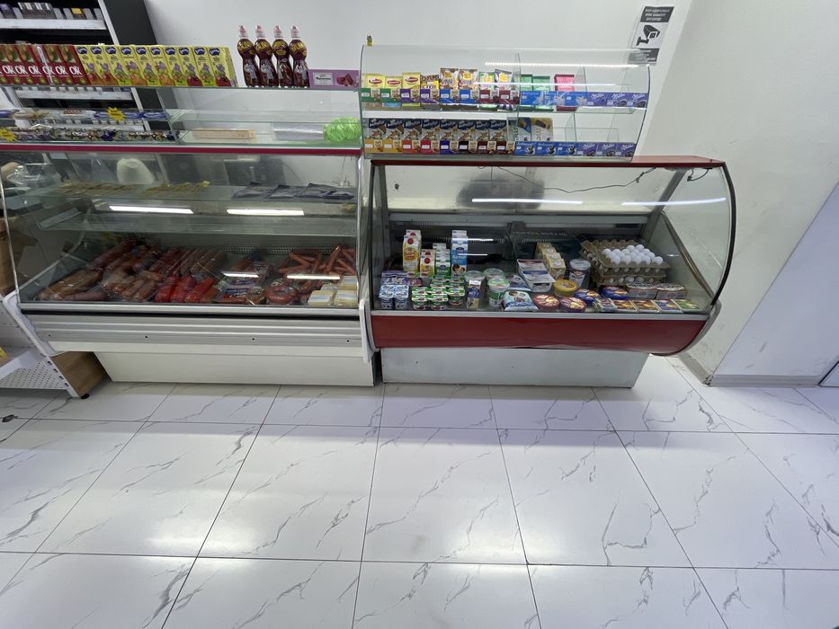 Витриные холодильники