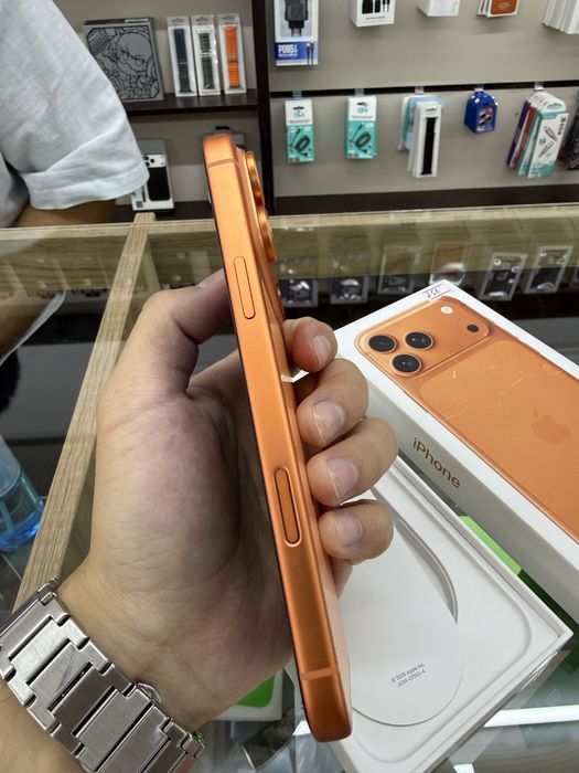 Iphone 17 pro max 256gb orange