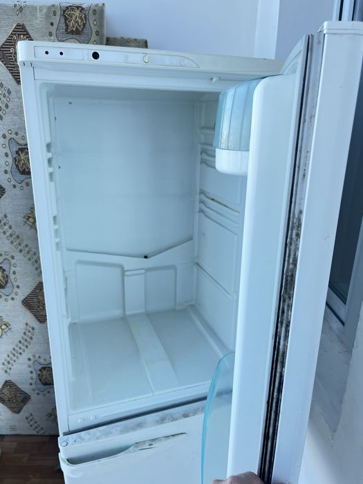 Холодильник 4000тг самовывоз