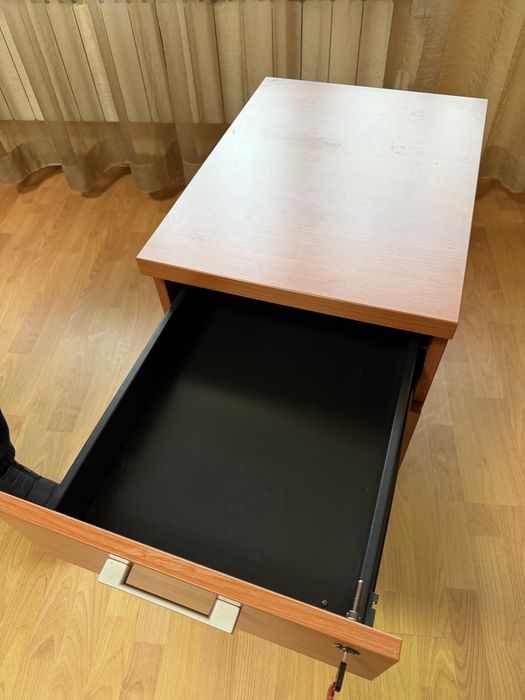 Офисная тумбочка