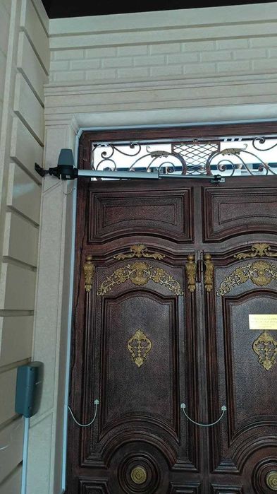 Автоматика на распашные ворота.Управление со смартфона!Аккумуляторы!