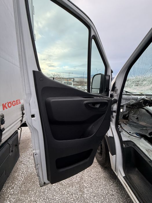 На Части w907 Мерцедес Спринтер 315cdi 2022г.