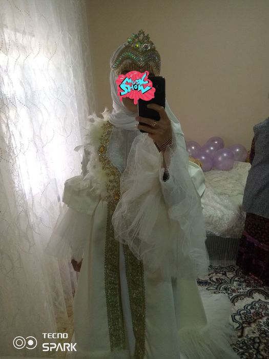 Kelin koʻylak-Ansambil va Tillaqosh