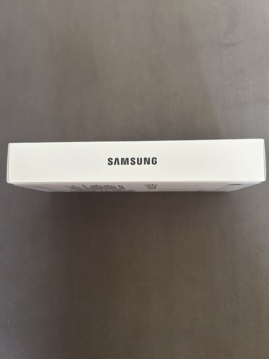 Продаю смартфон Samsung A17