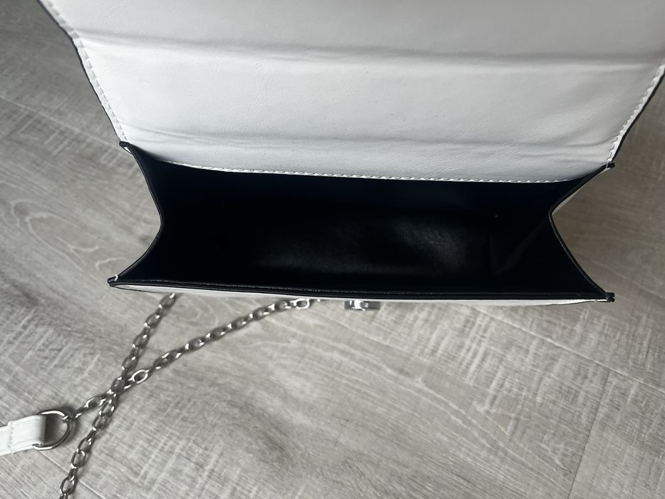 Karl Lagerfeld дамска чатна