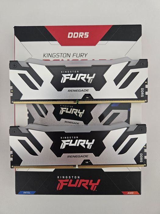 Kingston Fury Renegade 32GB RAM, 6400Mhz, CL32, Intel XMP