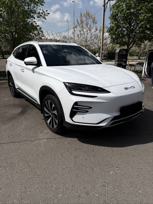 BYD Song Plus EV Champion Flagship 2024, пробег 32 000 км