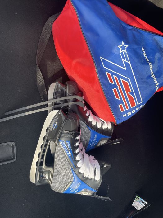 Коньки спортивный