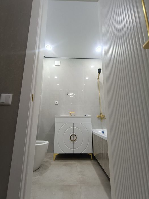 Натяжные потолки(доступно)