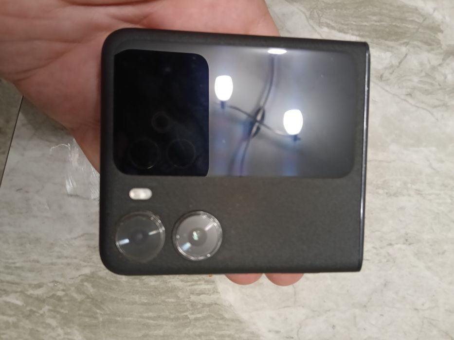 Oppo Flip N2 ...