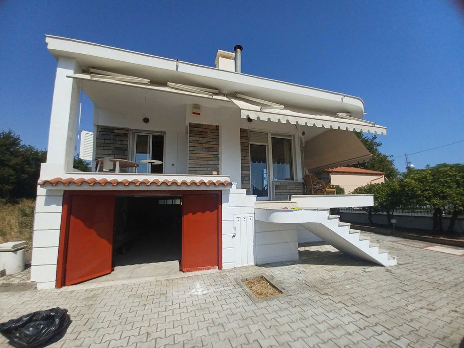 Продава къща 160 м2 с двор 300 м2 в Аспровалта, Гърция