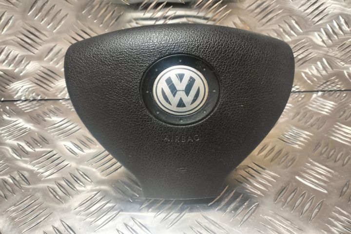 Airbag volan 3c0880201ab Volkswagen VW Passat B6