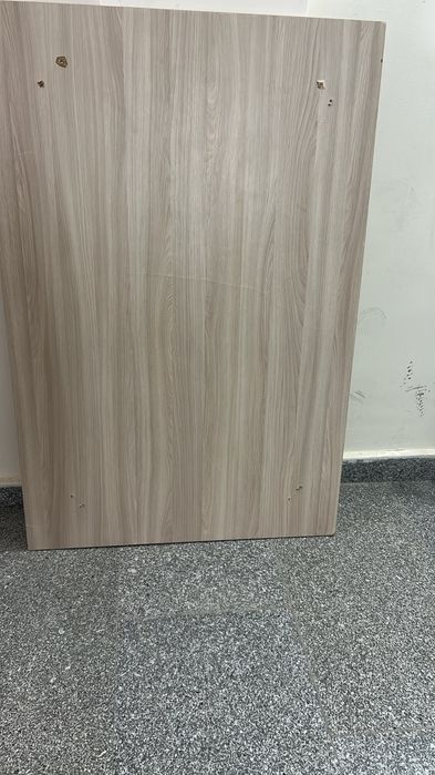Продаётся стол кухонный