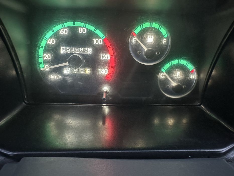 Damas srochna sotiladi