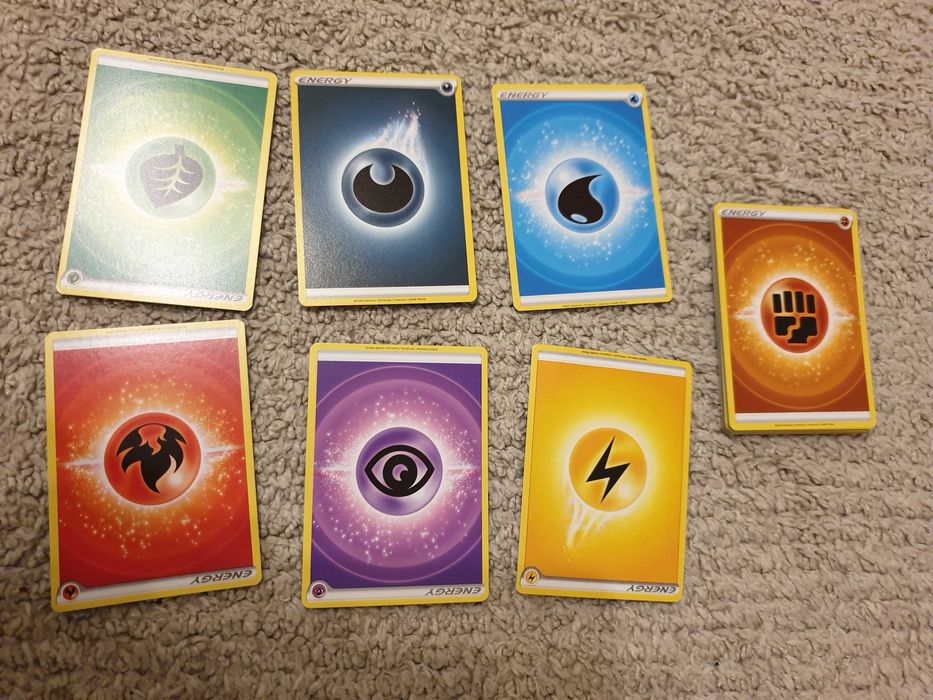 40 carti Pokemon originale (energy cards)