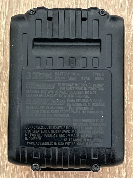 Оригинальный аккумулятор DEWALT девальт 4ампера