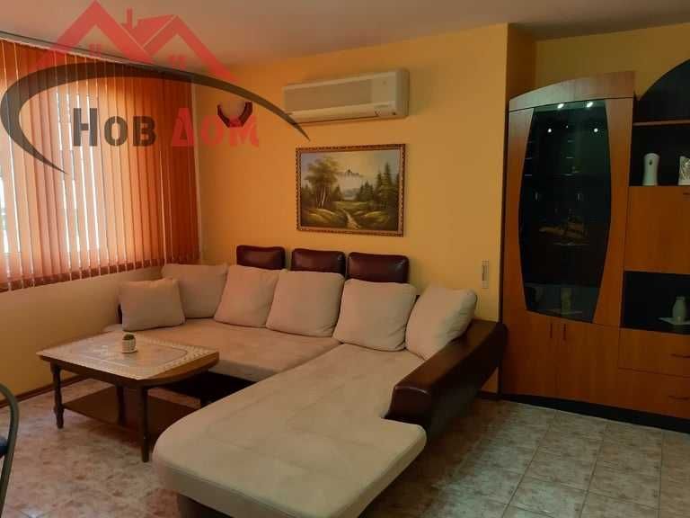 Дава се под наем Двустаен апартамент в Велико Търново, Център - 80 кв.м за 357 € - Снимка #1