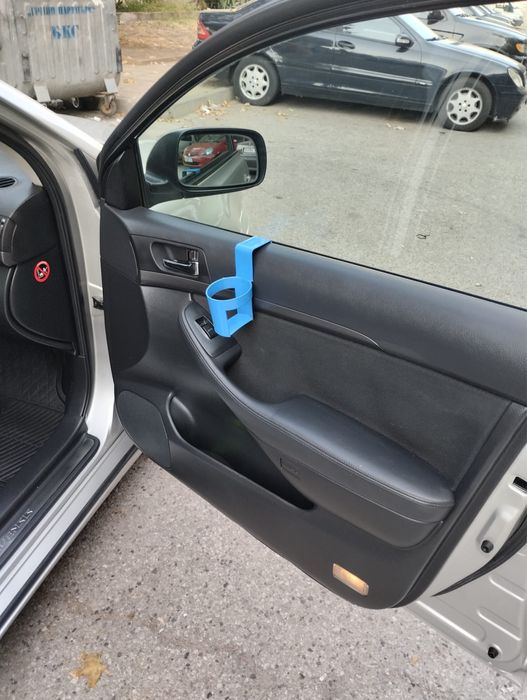 Тойота авенсис комби