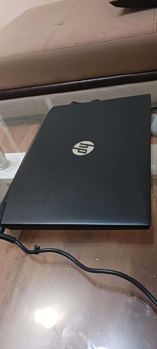 лаптоп HP pavilion