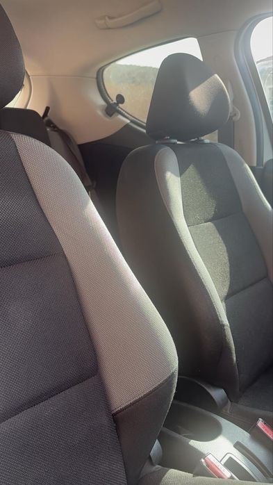 Peugeut 207