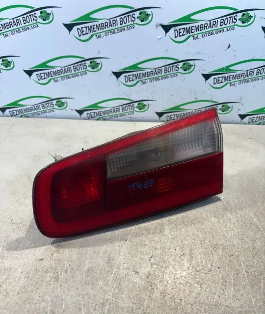Lampa / Tripla stop stanga pe hayon Renault Laguna 2002