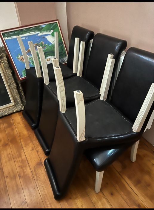 Трапезна маса от масивно дърво