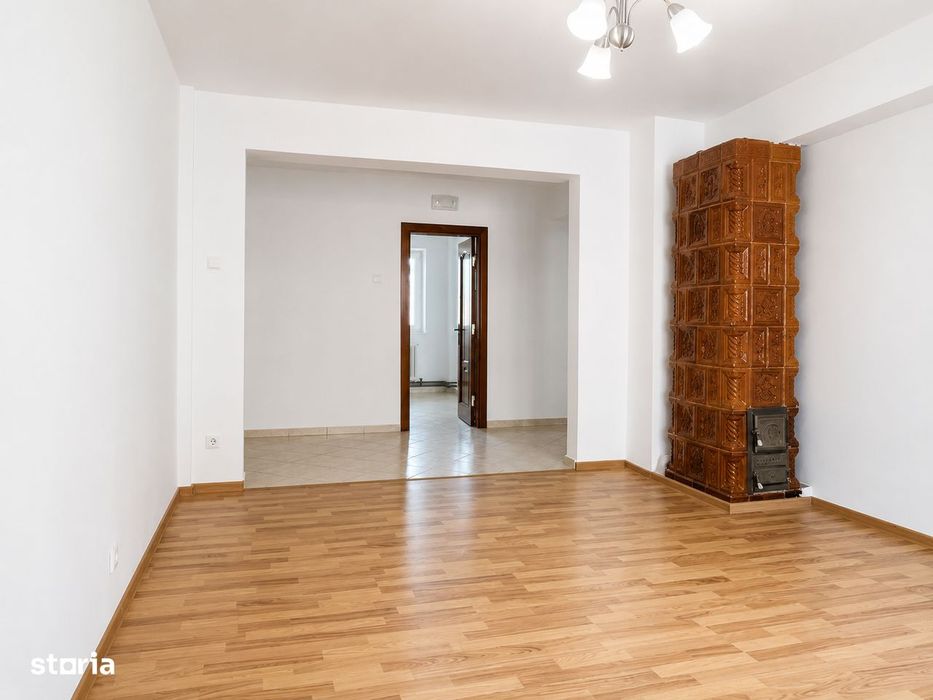 Apartament 3 camere decomandat,70 mp, renovat complet, zonă centrală — fotografia 2