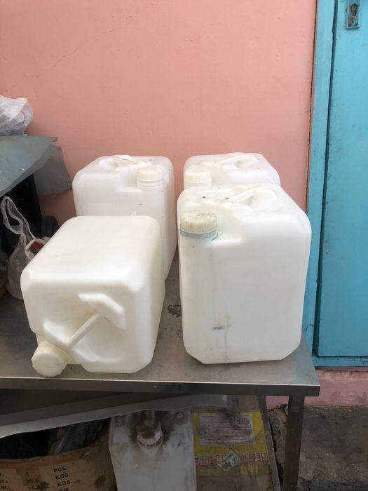 Канистры пластиковые