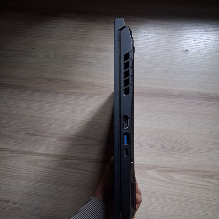 Acer Nitro 5 16/500