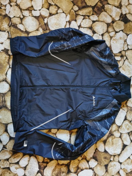 Foita OdLo M windproof Salewa mammut salomon arcteryx  hoka