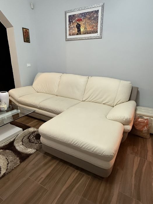 Canapea extensibila in L  cu 3 locuri